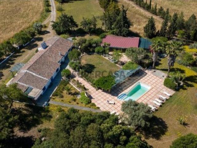 Quinta T13 em Azinheira dos Barros e São Mamede do Sádão de 518,00 m²