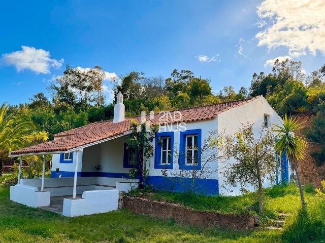 Quinta T2 Off Grid Renovada com 14,85 Hectares em Nave Redonda