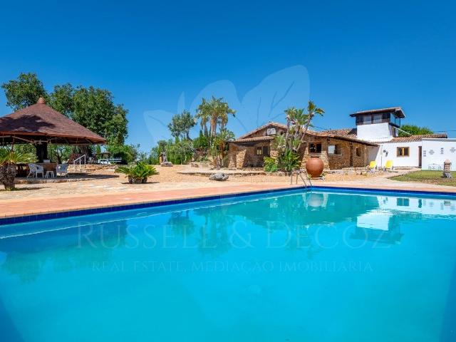 Quinta T3 com Anexo, Piscina e 2 Hectares de à Venda em Moncarapacho, Algarve, Olhão, Quelfes