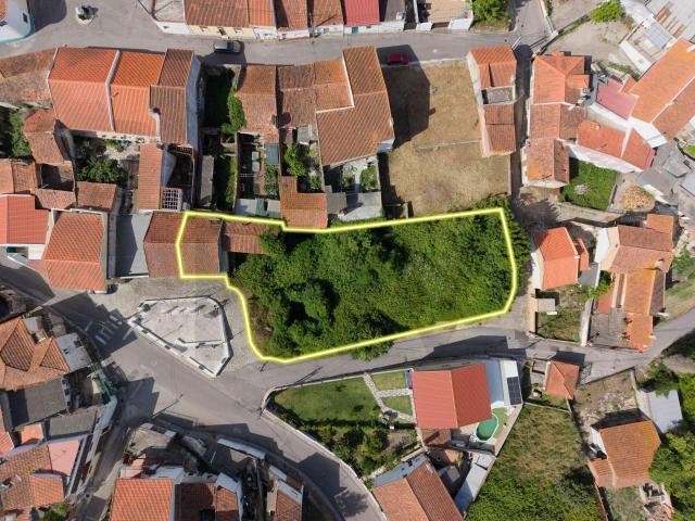 Quinta T3 para Recuperar | Próxima da Nazaré 170m² Maiorga