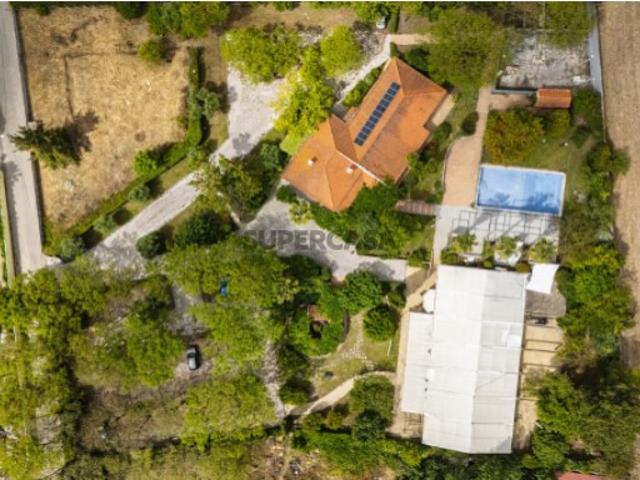 Quinta T4 com piscina Poceirão