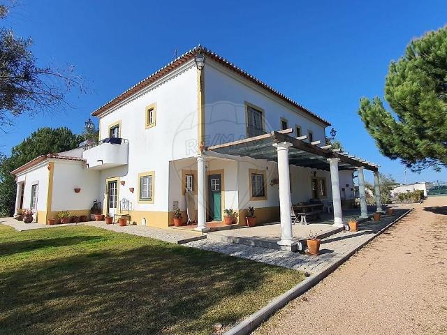 Quinta T4 à venda em Alcácer do Sal m² Alcácer do Sal Santiago e Santa Maria do Castelo e Santa S
