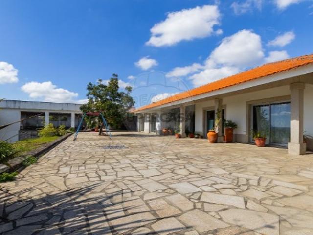 Quinta T4 à venda em Paços de Ferreira