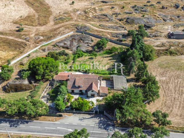 Quinta T4 e Estudio em 13 hectares de terreno