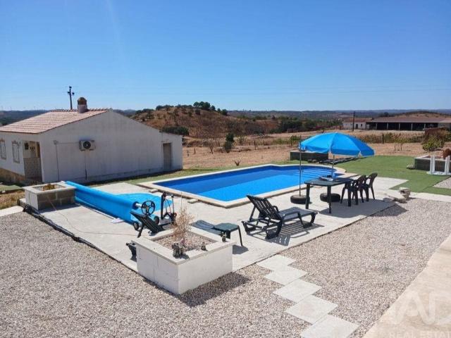 Quinta T4 em Martim Longo de 125 m² 125m² Martim Longo