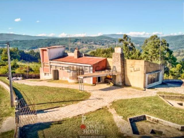Quinta T4 em Melgaço Chaviães e Paços, para recuperar