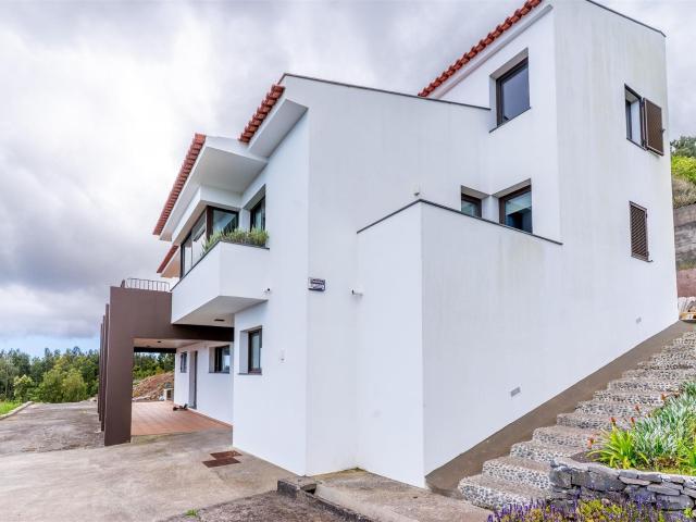 Quinta T4 m² Santa Cruz