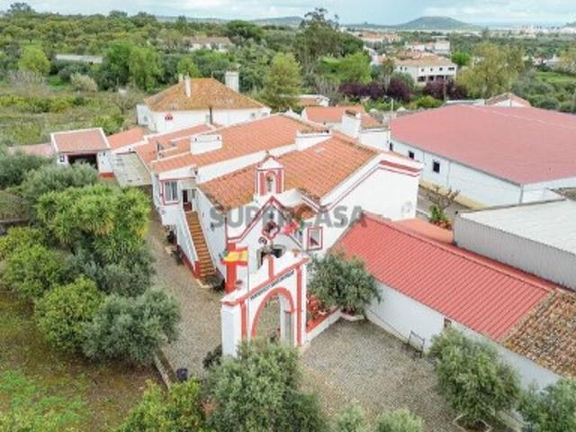 Quinta T6 em São Brás e São Lourenço de 366,00 m²