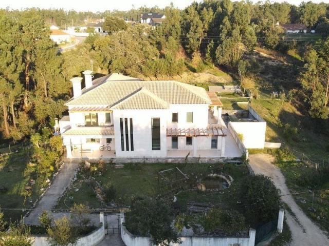 Quinta T6 em Rio de Couros e Casal dos Bernardos de 1048,00. 1048m² Rio de couros e casal do bernardos