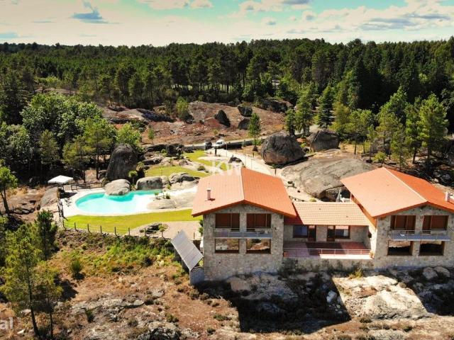Quinta T8 com 3 Hectares e Piscina natural | Licena Alojamento Local