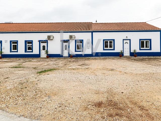 Quinta tradicional com várias casas independentes perto de Alcantarilha