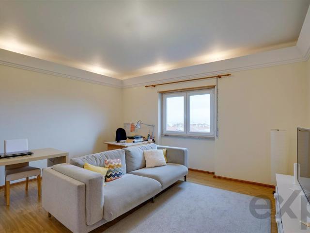 Quinta Urbana A 10 Minutos De Lisboa 180m² Sacavém e Prior Velho