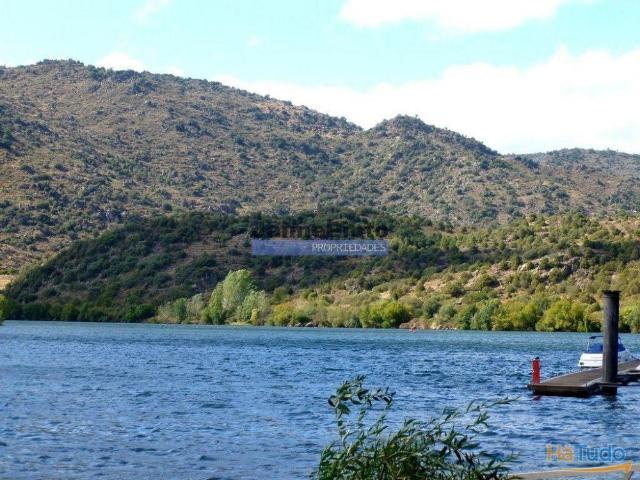 Quinta, Vinha, Casa, frente rio Douro. Portugal, Foz do Sabor, Torre de Moncorvo. | 26084091897