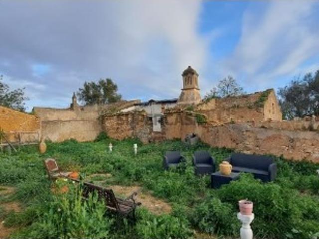 Quintas e casas rústicas em Algoz e Tunes