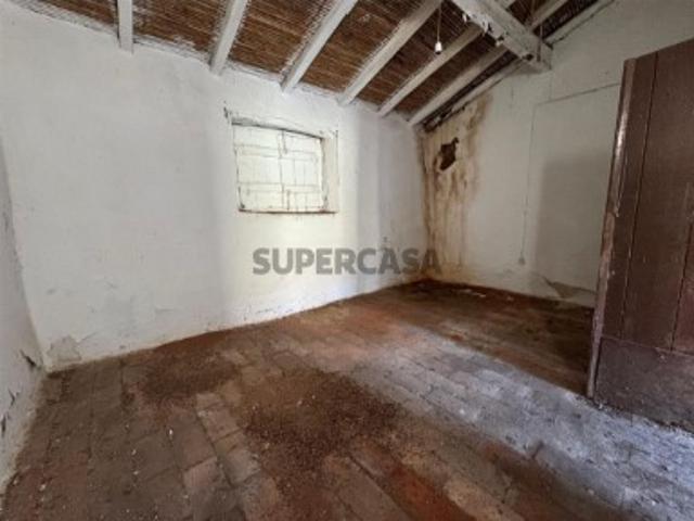 Quintas e casas rústicas em São Salvador e Santa Maria