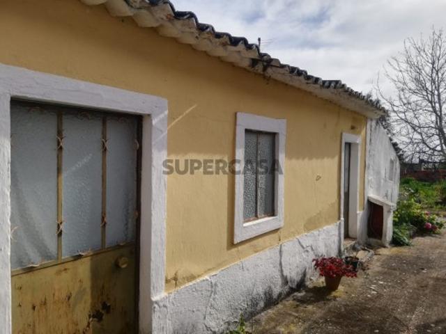 Quintas e casas rústicas T0 em Achete, Azoia de Baixo e Póvoa de Santarém