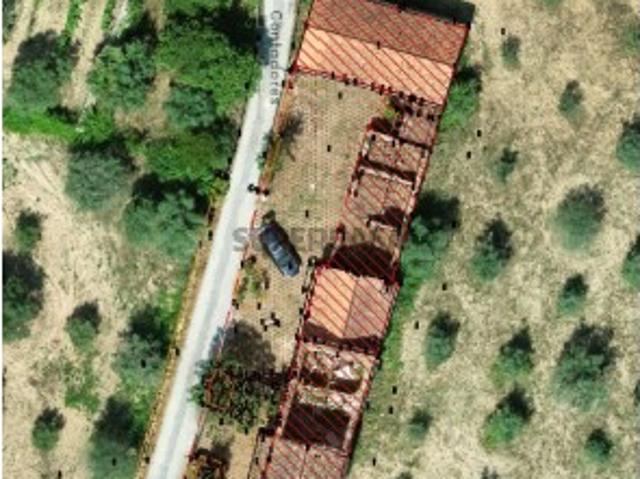 Quintas e casas rústicas T0 em Ferro