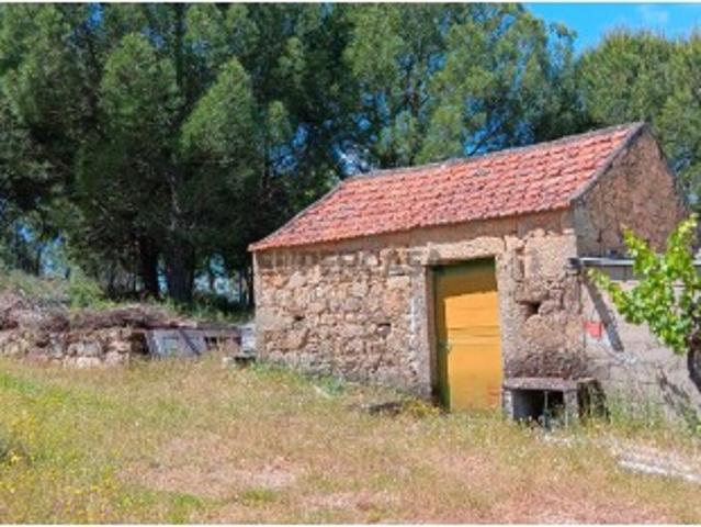 Quintas e casas rústicas T0 em Monsanto e Idanha a Velha