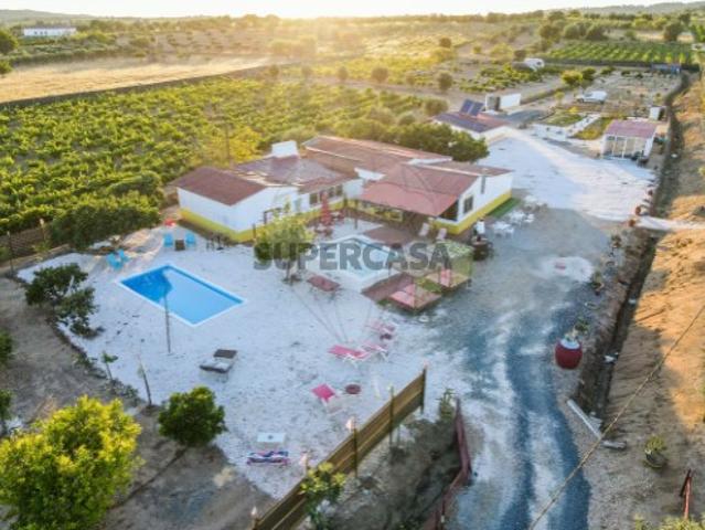 Quintas e casas rústicas T0 em Vila de Frades