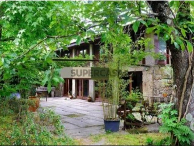 Quintas e casas rústicas T11 em Vila Nova de Famalicão e Calendário