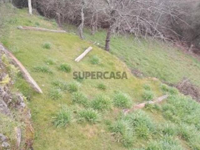 Quintas e casas rústicas T2 em Fiães