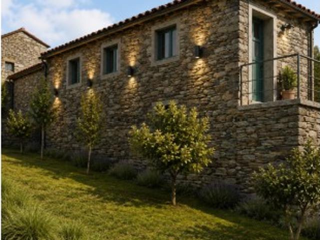 Quintas e casas rústicas T2 em Moimenta e Montouto