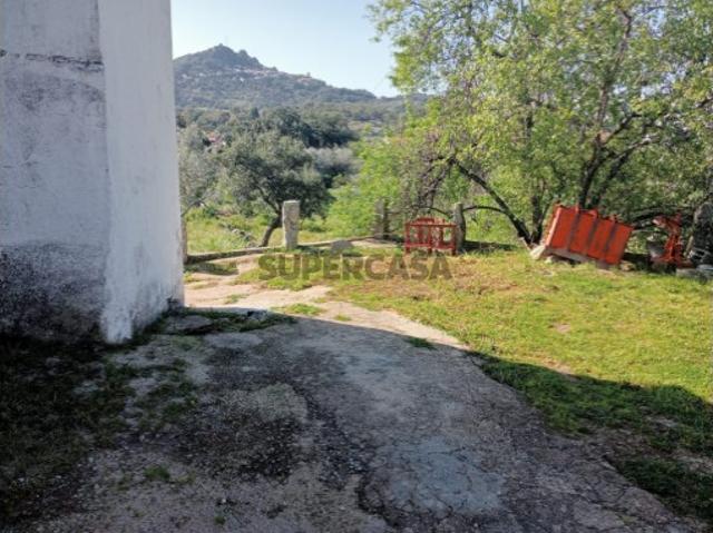 Quintas e casas rústicas T2 em Monsanto e Idanha a Velha
