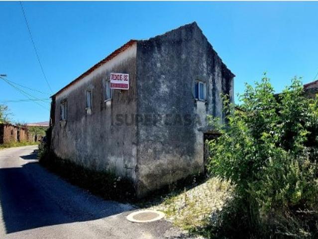 Quintas e casas rústicas T2 em Maçãs de Dona Maria