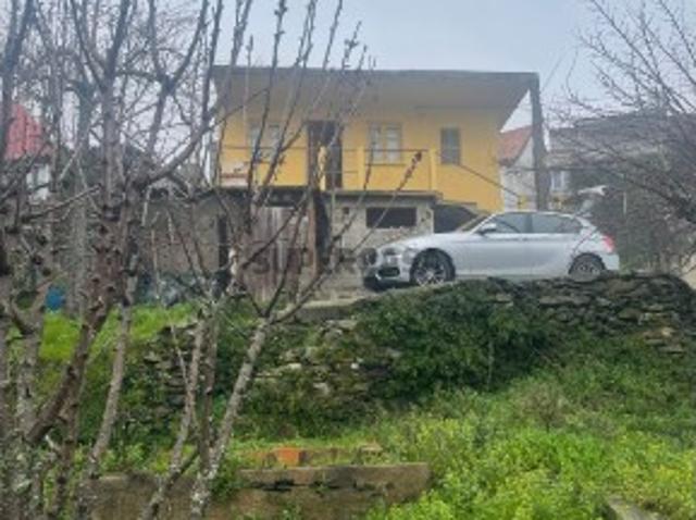 Quintas e casas rústicas T2 em Medrões