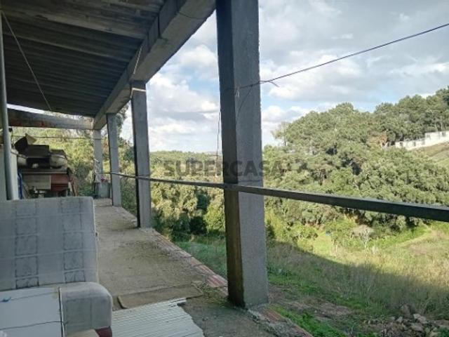 Quintas e casas rústicas T2 em Ramada e Caneças