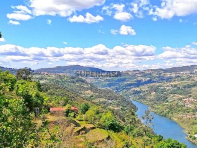 Quintas e casas rústicas T2 em Tarouquela