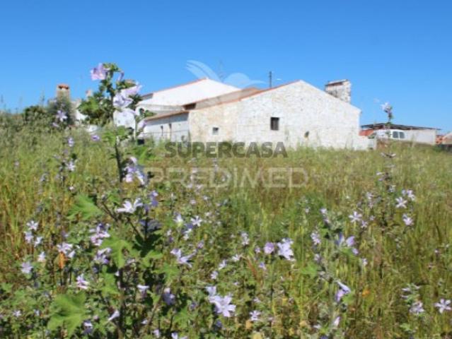 Quintas e casas rústicas T3 em Ciladas