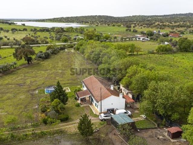 Quintas e casas rústicas em Alcáçovas