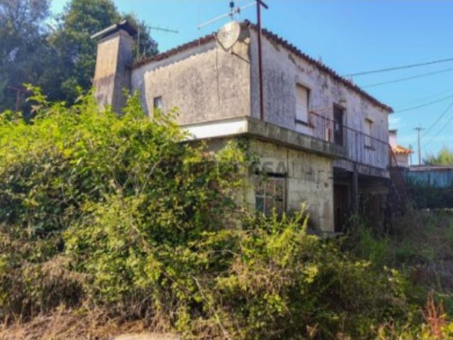 Quintas e casas rústicas T3 em Lanheses