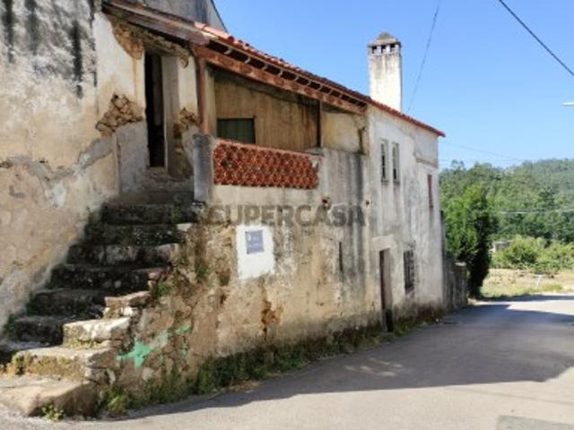 Quintas e casas rústicas T3 em Vila Nova