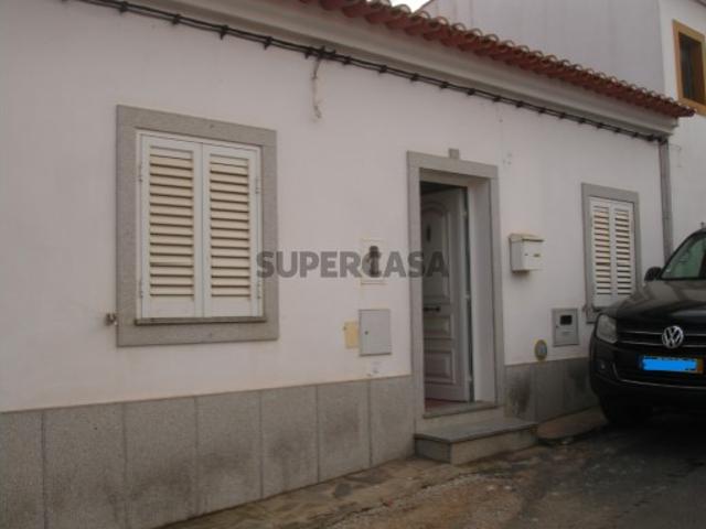 Quintas e casas rústicas T4 em Mourão