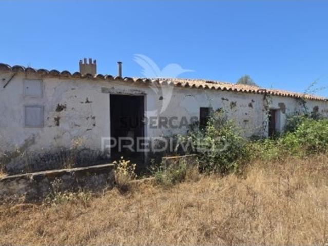 Quintas e casas rústicas T4 em São Marcos da Serra