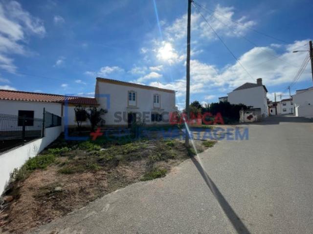 Quintas e casas rústicas T5 em Santo Aleixo