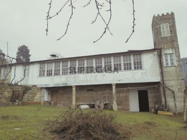 Quintas e casas rústicas T4 em Santa Maria Maior