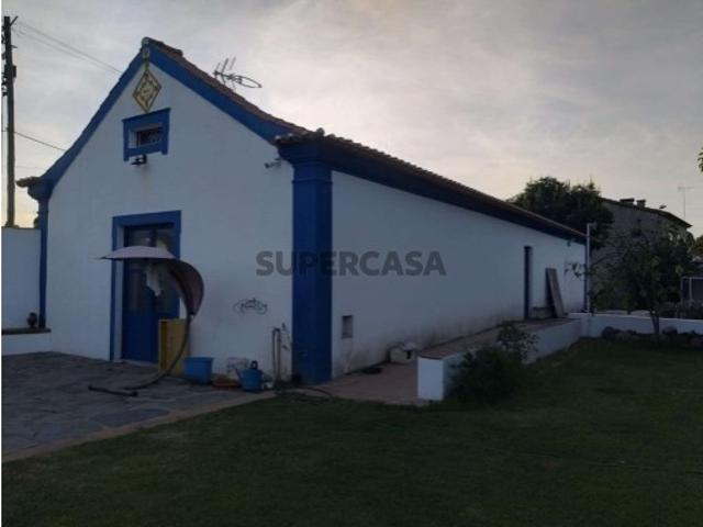 Quintas e casas rústicas T5 em São Miguel do Rio Torto e Rossio Ao Sul do Tejo