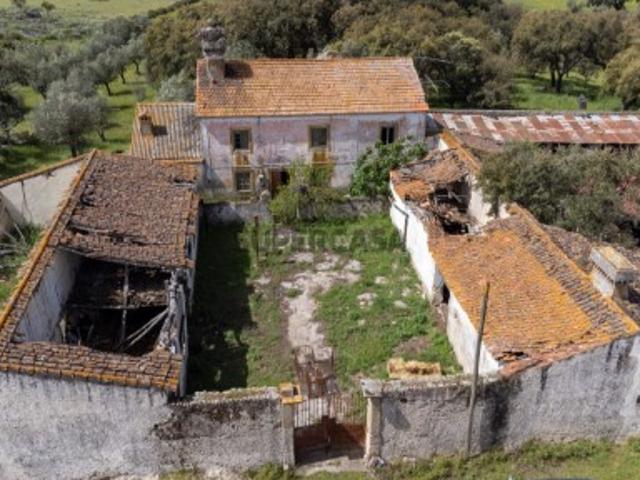 Herdade com 63 Hectares junto à Barragem de Póvoa e Meadas, Castelo de Vide