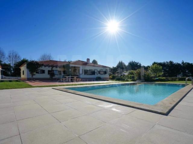 Quintas e casas rústicas T5 em Ventosa