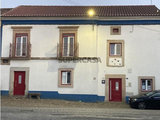 Quintas e casas rústicas T9 em Alpalhão