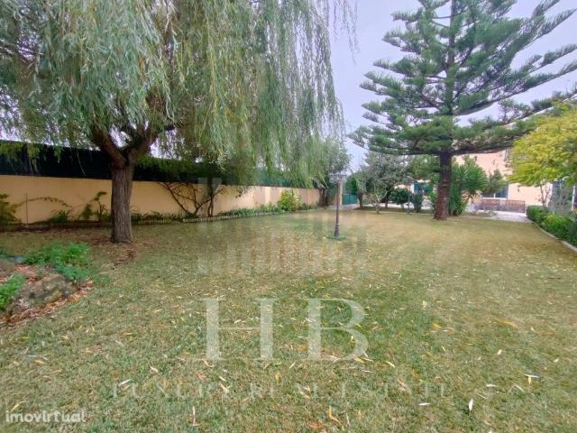 Quintinha com Moradia T3 e Piscina Terrugem | Sintra