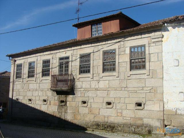 Quintinha com moradia T4 | 26083342523