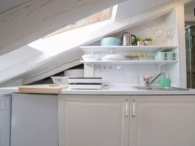 Quirky top floor studio apartment for rent in La Latina