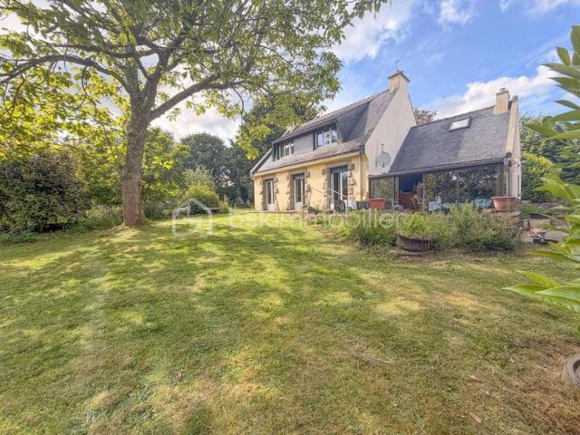 QUISTINIC Superbe environnement pour cette maison 6 pièces de 143 m2 sur plus de 2400 m2 de terrain