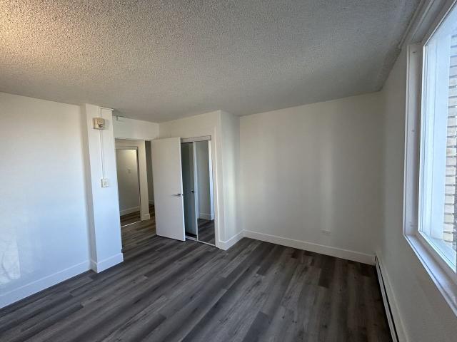 Qute Place 1 Bedroom Apartment for Rent at 10220 115 St Nw, Edmonton, AB T5K 1T8 Oliver