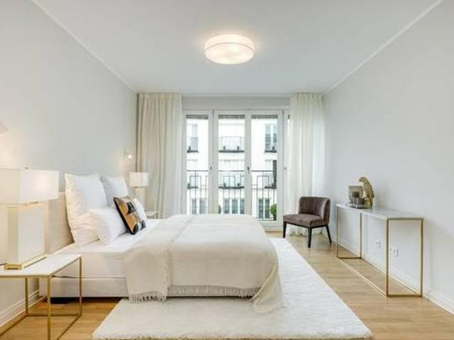 QVIII FALL IN LOVE AND STAYMöblierte 2 ZimmerWohnung im Palais an der Oper