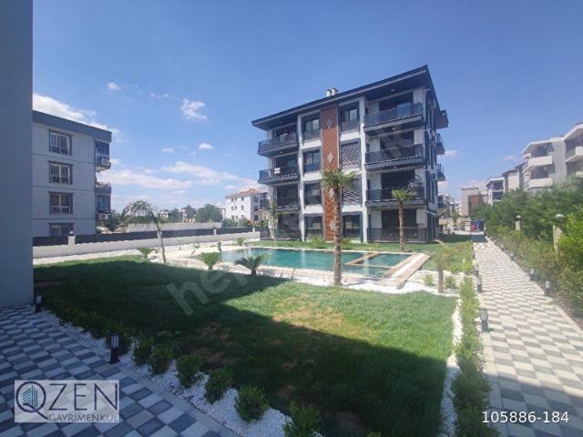Q'ZEN DEN HAVUZLU SİTE İÇERİSİNDE ARAKAT HAVUZ CEPHELİ 135 M 3+1